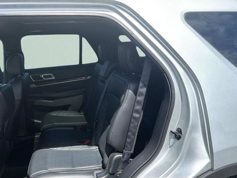 Used 2017 Ford Explorer Platinum AWD/4WD image 46