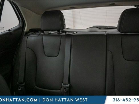 Used 2024 Buick Encore GX Sport Touring image 14