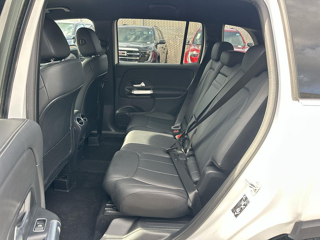 Used 2023 Mercedes-Benz GLB 250 image 23