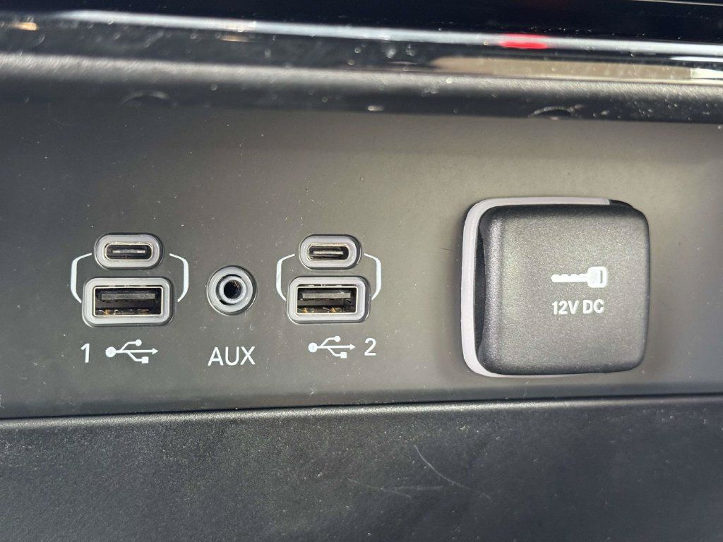Used 2024 Jeep Grand Cherokee Limited AWD/4WD image 20