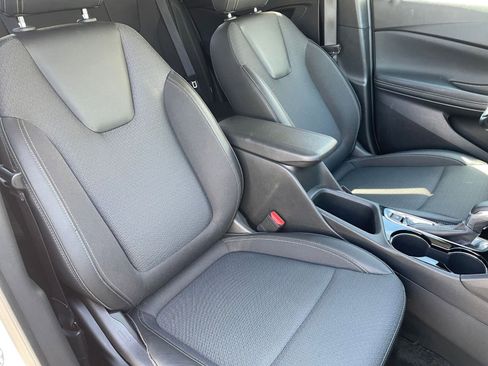 Used 2025 Buick Encore GX Preferred image 35