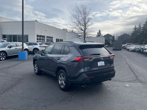 Used 2024 Toyota RAV4 LE image 8