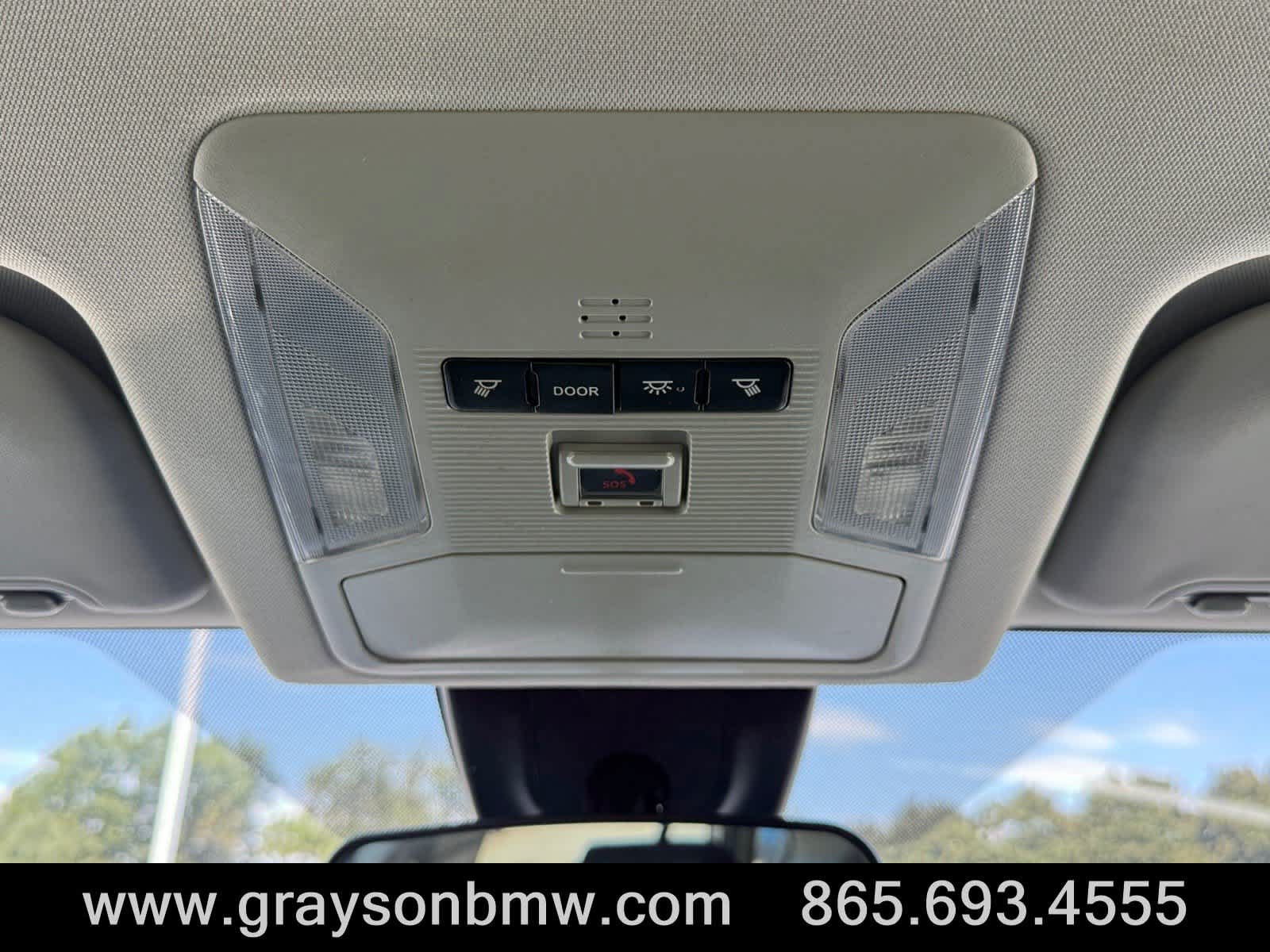 Used 2021 Toyota RAV4 LE AWD/4WD image 26