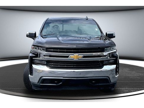 Used 2019 Chevrolet Silverado 1500 LT w/ All-Star Edition image 4