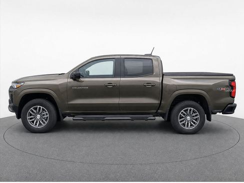 Used 2023 Chevrolet Colorado LT w/ LT Convenience Package II AWD/4WD image 6