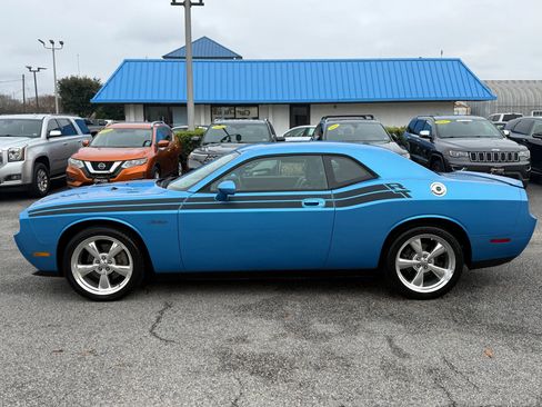 Used 2009 Dodge Challenger R/T image 2