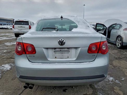 Used 2005 Volkswagen Jetta 2.5 FWD image 5
