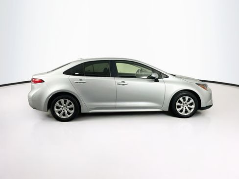 Used 2022 Toyota Corolla LE FWD image 10