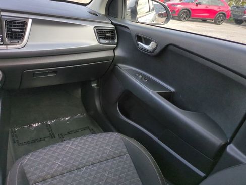 Used 2022 Kia Rio LX image 16