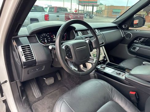 Used 2020 Land Rover Range Rover HSE image 11