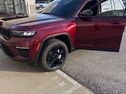 Used 2025 Jeep Grand Cherokee Limited w/ Black Appearance Package