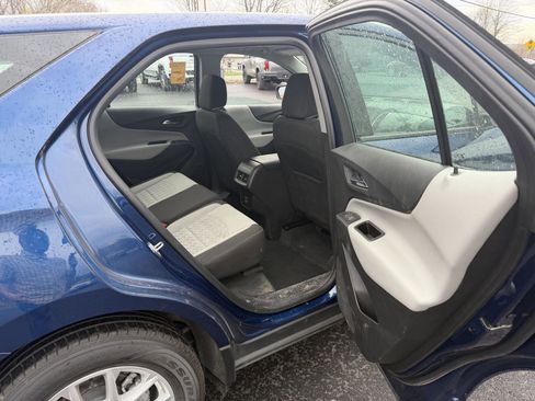 Used 2022 Chevrolet Equinox LS AWD/4WD image 19