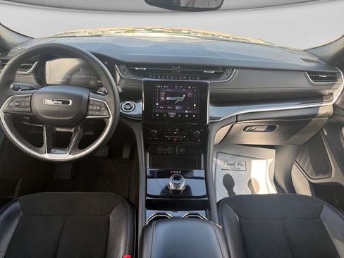Used 2023 Jeep Grand Cherokee L Laredo AWD/4WD image 8