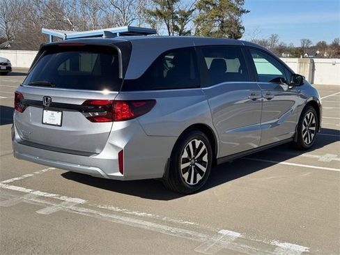Used 2026 Honda Odyssey EX-L image 3