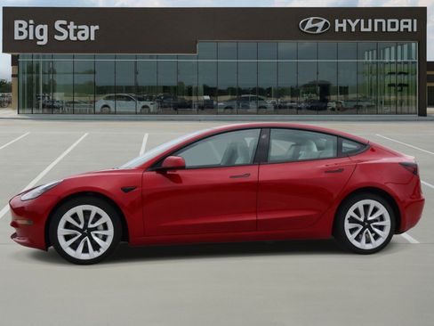 Used 2023 Tesla Model 3 Long Range image 2