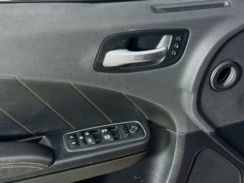 Used 2017 Dodge Charger R/T image 24