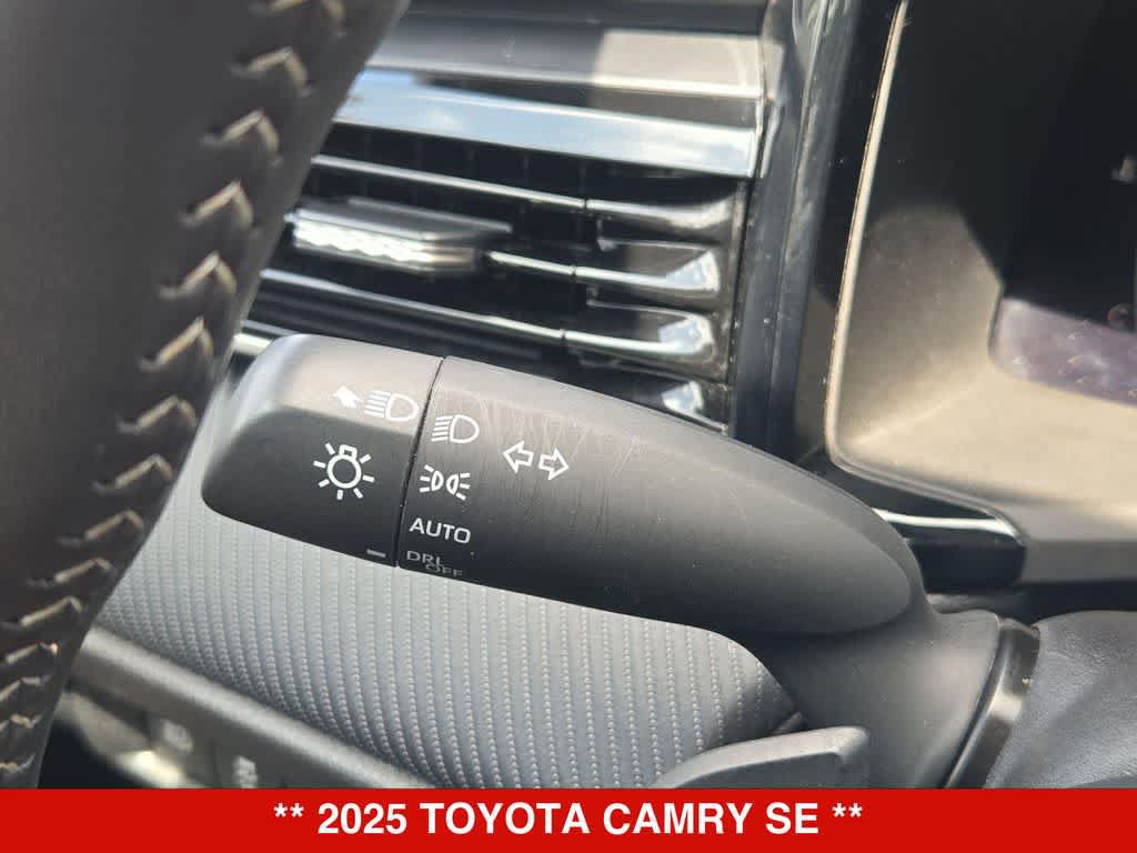 Used 2025 Toyota Camry SE FWD image 26