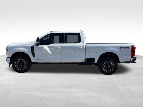 Used 2026 Ford F250 Platinum AWD/4WD image 4