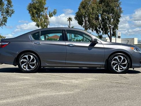 Used 2017 Honda Accord EX-L image 3