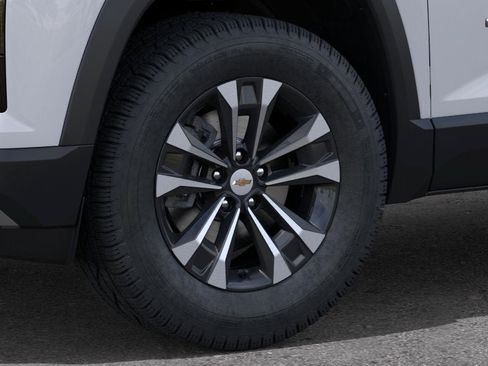 New 2027 Chevrolet Equinox LT FWD image 34