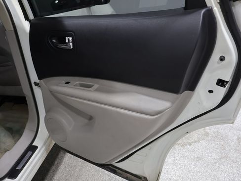 Used 2008 Nissan Rogue SL w/ Moonroof Pkg FWD image 22