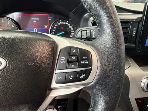 Used 2023 Ford Explorer XLT w/ XLT Sport Appearance Package AWD/4WD image 22