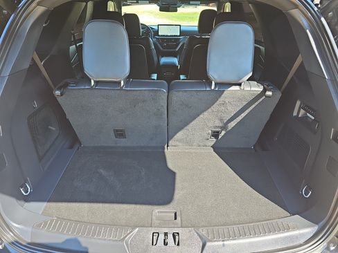 Used 2026 Ford Explorer Tremor w/ Tremor Ultimate Package AWD/4WD image 9