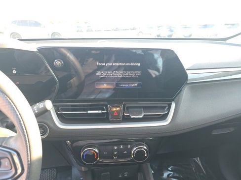 Used 2025 Chevrolet TrailBlazer LT image 18