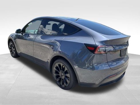 Used 2023 Tesla Model Y Long Range AWD/4WD image 3