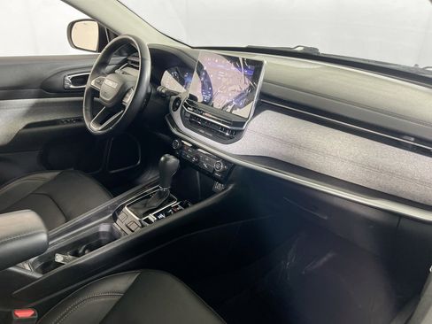 Used 2022 Jeep Compass Latitude image 26