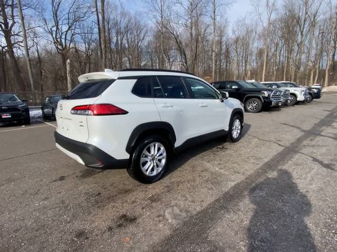 Certified 2024 Toyota Corolla Cross LE image 14