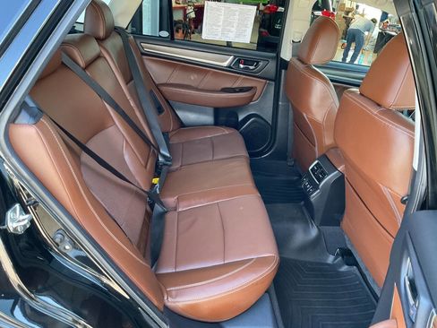 Used 2019 Subaru Outback 3.6R Touring w/ Popular Package #3A AWD/4WD image 41