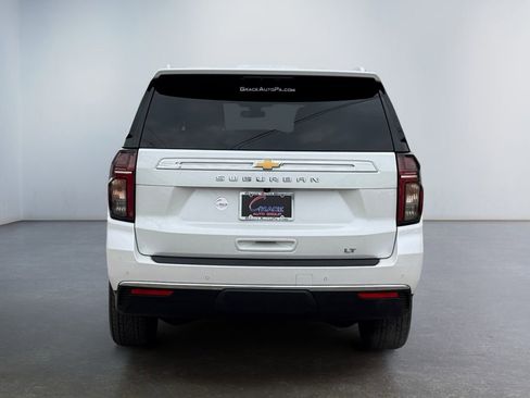 Used 2021 Chevrolet Suburban LT w/ Luxury Package image 6