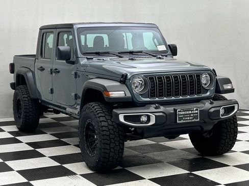 New 2026 Jeep Gladiator Sport AWD/4WD image 2