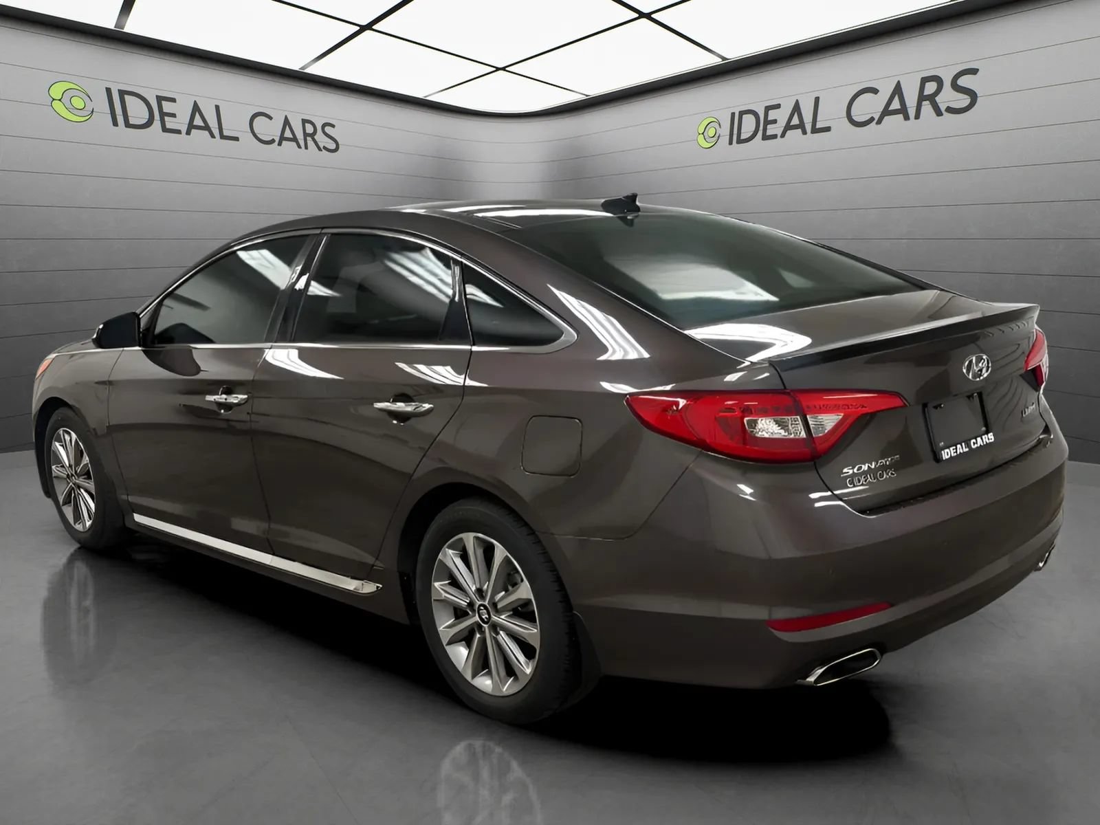 Used 2016 Hyundai Sonata Limited w/ Option Group 04 FWD image 7