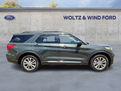 Used 2023 Ford Explorer XLT w/ Equipment Group 202A AWD/4WD image 7
