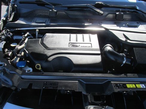 Used 2018 Land Rover Discovery Sport HSE image 44