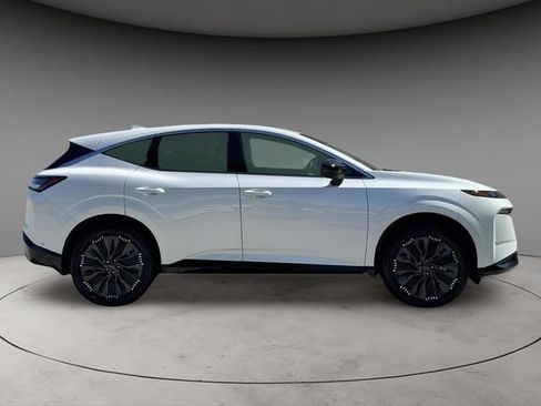 Certified 2025 Nissan Murano Platinum w/ Cargo Package AWD/4WD image 10