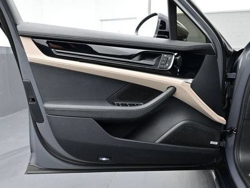 Certified 2025 Porsche Panamera 4 AWD/4WD image 7