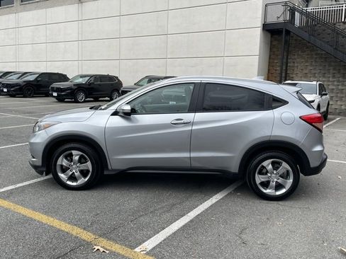Used 2017 Honda HR-V EX-L image 4