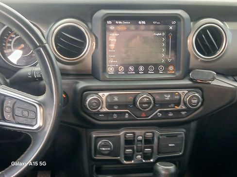 Used 2020 Jeep Gladiator Overland AWD/4WD image 26