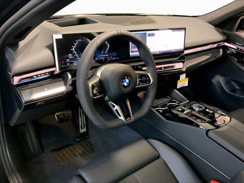 New 2026 BMW 530i xDrive w/ M Sport Package AWD/4WD image 8