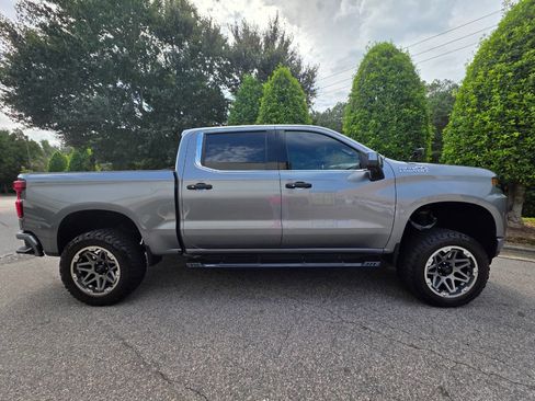 Used 2019 Chevrolet Silverado 1500 High Country w/ Technology Package image 8