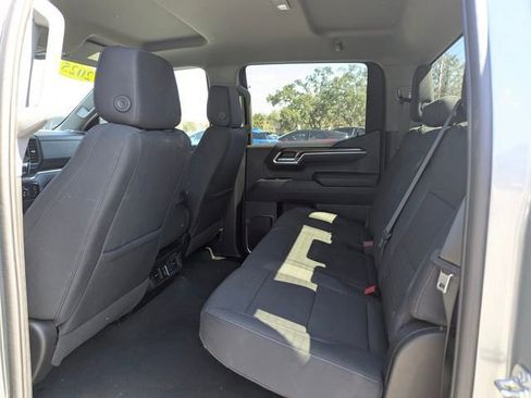 Used 2025 Chevrolet Silverado 1500 LT image 18