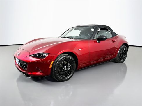 Certified 2023 MAZDA MX-5 Miata Sport w/ Appearance Package image 3