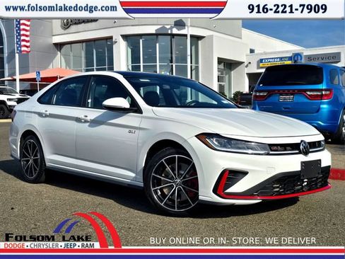 Used 2025 Volkswagen Jetta GLI Autobahn FWD image 1