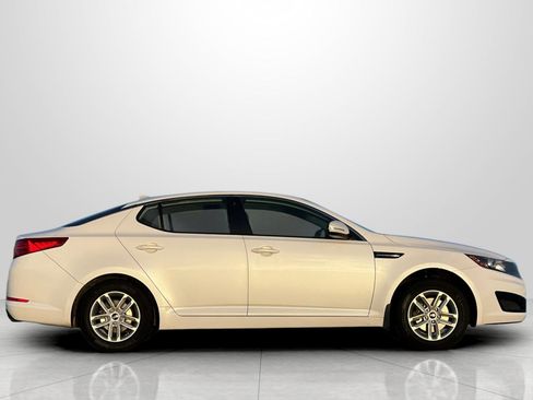 Used 2011 Kia Optima LX w/ Convenience Pkg image 3