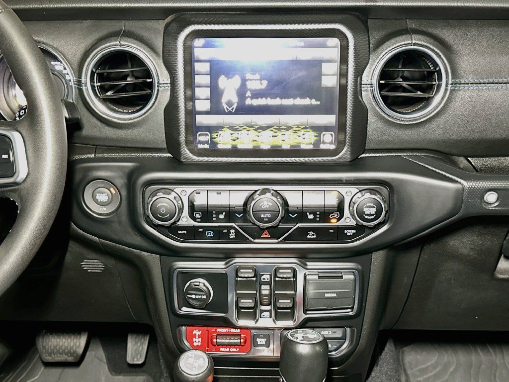 Used 2023 Jeep Wrangler Unlimited Rubicon 4xe w/ Cold Weather Group AWD/4WD image 12