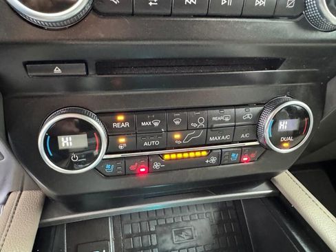 Used 2018 Ford Expedition XLT w/ Equipment Group 202A image 21