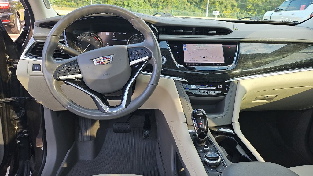 Used 2020 Cadillac XT6 Premium Luxury AWD/4WD image 8